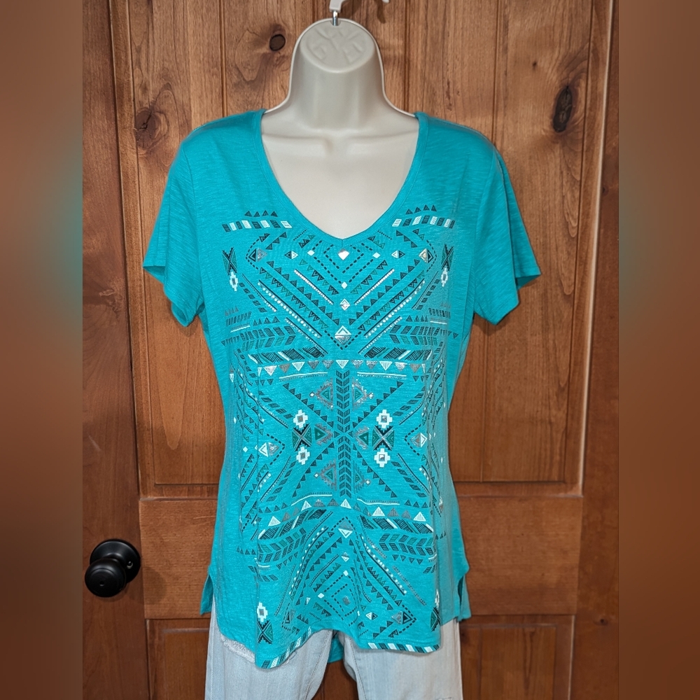 Madison & Berkeley Turquoise Geometric Short Sleeve‎ Top